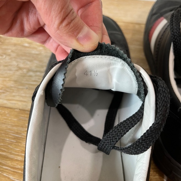 Moncler Black Leather Sneakers Men's EU 41.5 / US 8.5 – Red White Striped Logo - Picture 6 of 7